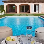 Cannes, Splendide Dans Un Domaine Prive Ле-Канне