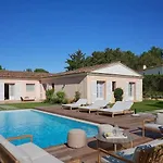 Cannes, Splendide Dans Un Domaine Prive Ле-Канне