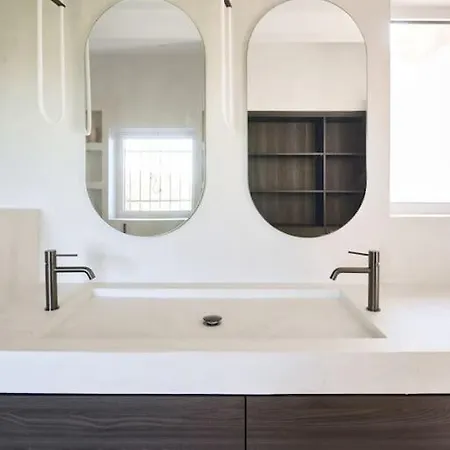 Cannes, Splendide Dans Un Domaine Prive