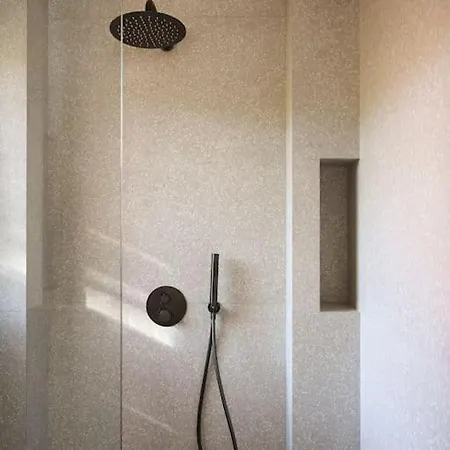 Cannes, Splendide Dans Un Domaine Prive